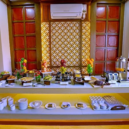 King Park Hotel Mandalay Exteriör bild