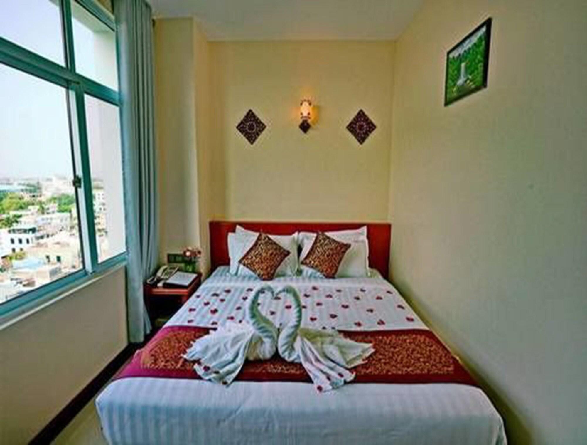 King Park Hotel Mandalay Exteriör bild