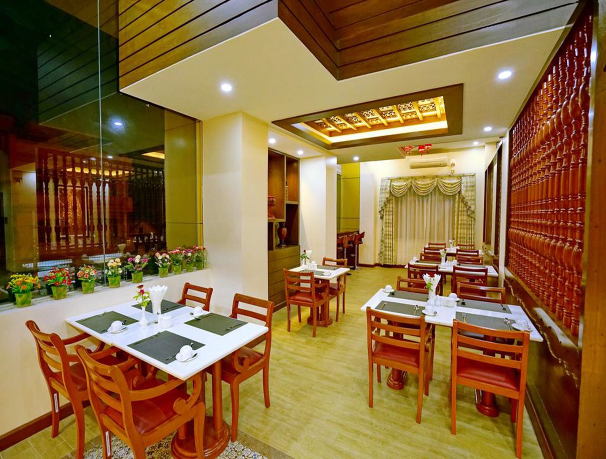 King Park Hotel Mandalay Exteriör bild